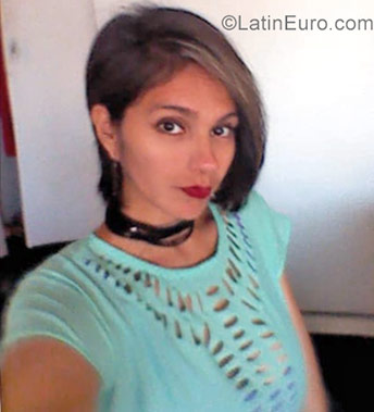 Date this gorgeous Venezuela girl Candy from Maracaibo VE1543