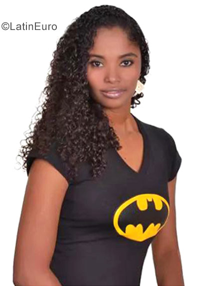 Date this pretty Colombia girl INDIRA from Cartagena CO23788