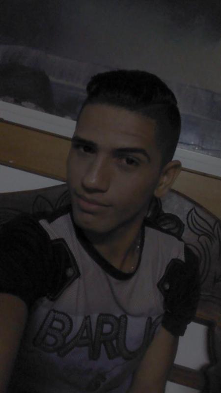 Date this tall Venezuela man Yilber16 from Maturin VE1580