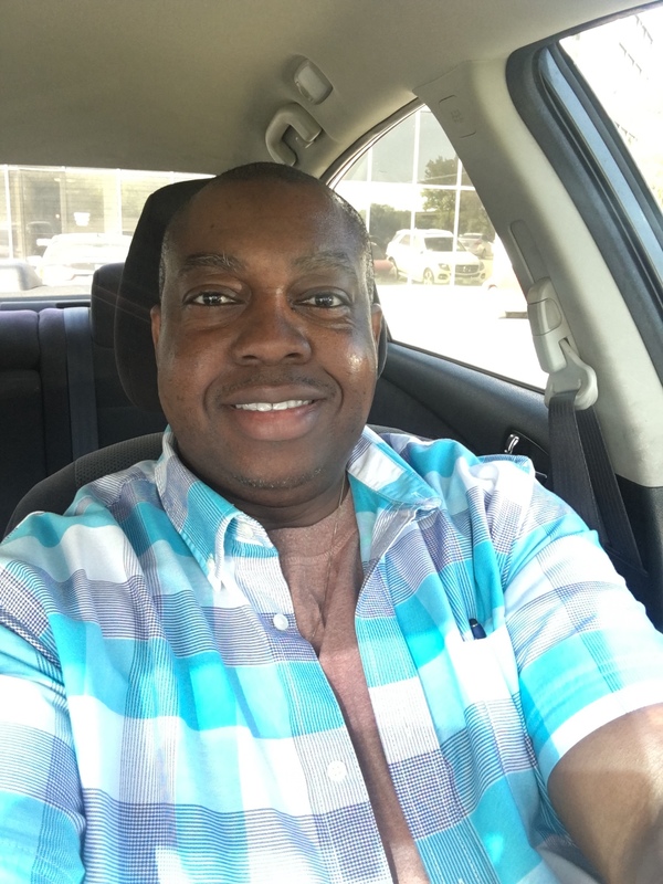 Date this young United States man Derrick from Dallas US19274
