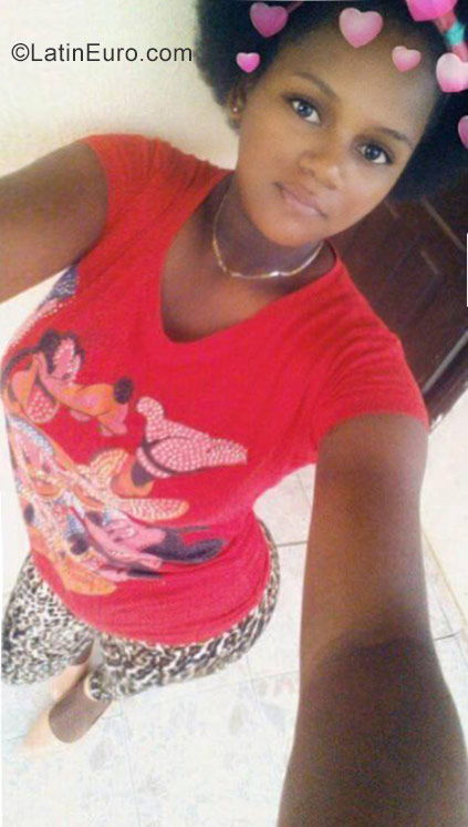 Date this good-looking Dominican Republic girl Yocasta01 from San Pedro De Macoris DO32296