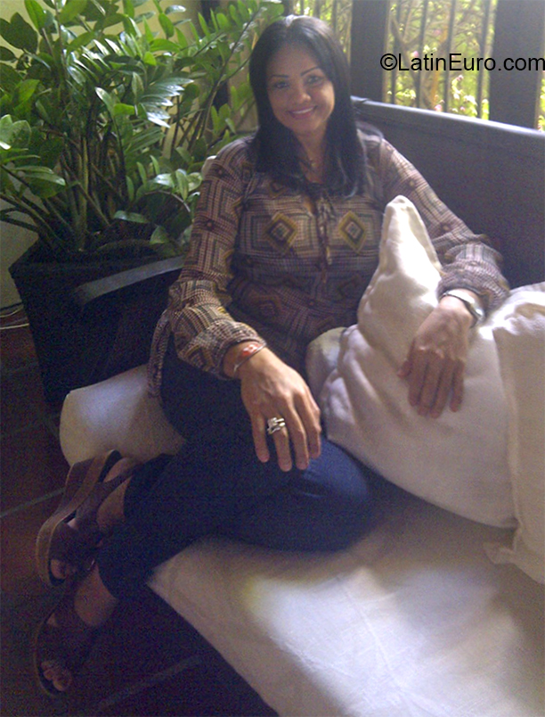 Date this happy Venezuela girl Ayaris from Valle de la pascua VE1605