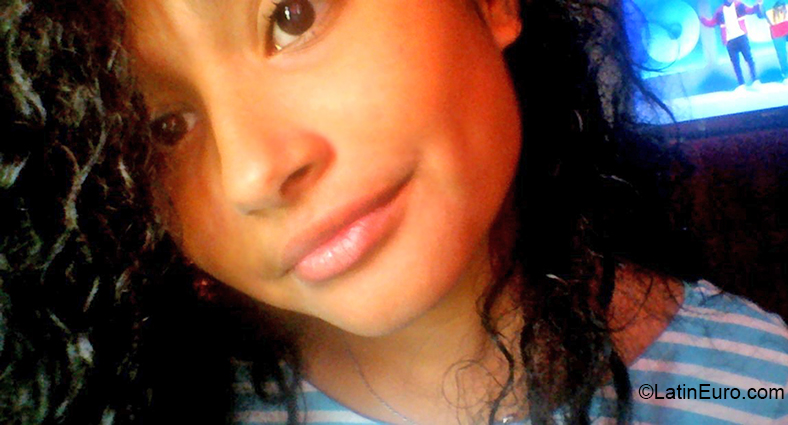 Date this young Costa Rica girl Janel from San Jose CR359