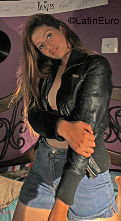 Date this georgeous Venezuela girl Natalia from Maracaibo VE1617