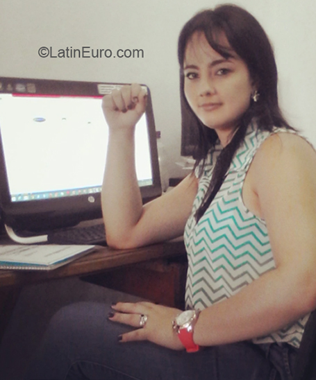 Date this foxy Colombia girl Hana from Riohacha CO23910