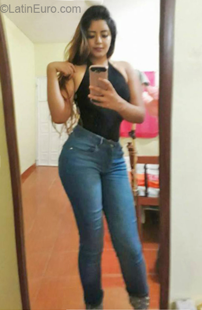 Date this exotic Mexico girl Raquel from Tuxtla MX1587