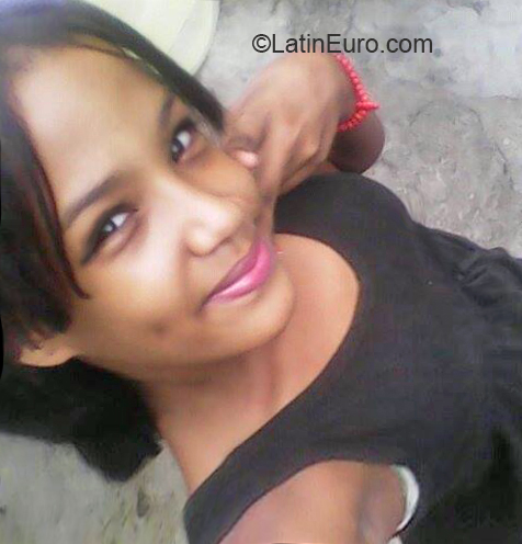 Date this exotic Dominican Republic girl Angie from San Francisco de Macoris DO32528