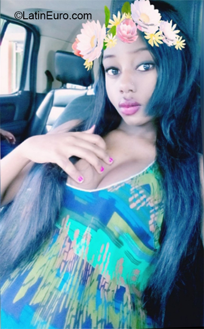 Date this funny Dominican Republic girl Wendy from Santo Domingo DO32532