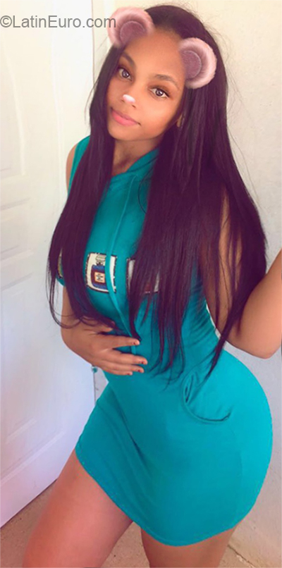 Date this young Dominican Republic girl Karla from Santo Domingo DO32533