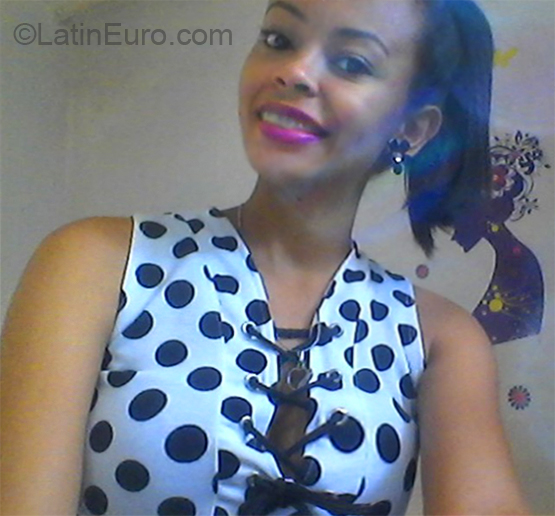 Date this foxy Venezuela girl Yudey from Calabozo VE1648