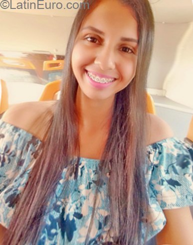 Date this beautiful Venezuela girl Coro from Maracay VE1707