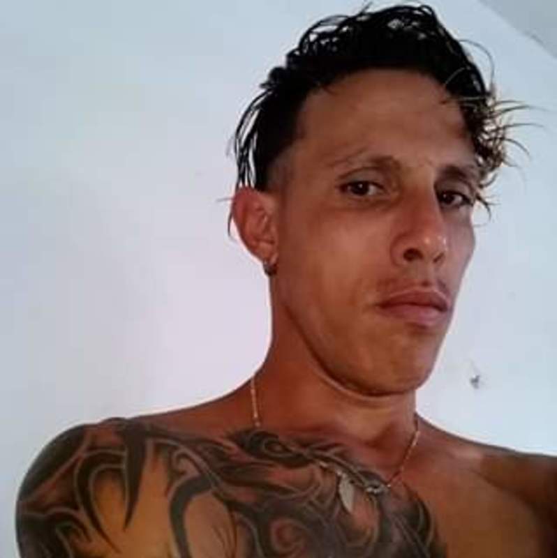 Date this funny Cuba man Yosvany from Pinar Del Rio CU326