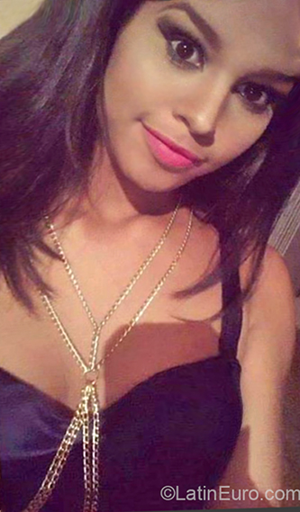 Date this nice looking Venezuela girl Cleudy from El Tigre VE1726