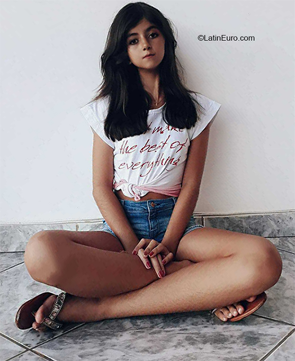 Date this stunning Brazil girl Amanda from Pir apetinga BR10586