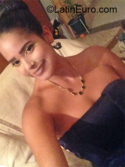 Date this stunning Venezuela girl Isa from Ciudad Guayana VE1743