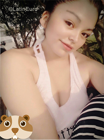 Date this nice looking Peru girl Tania from Lima PE1286