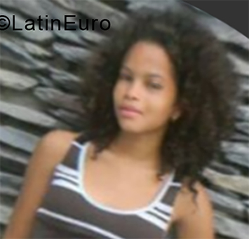 Date this hot Dominican Republic girl Winifer from Santo Domingo DO32832