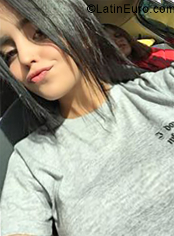 Date this funny Venezuela girl Karla from Caracas VE1758