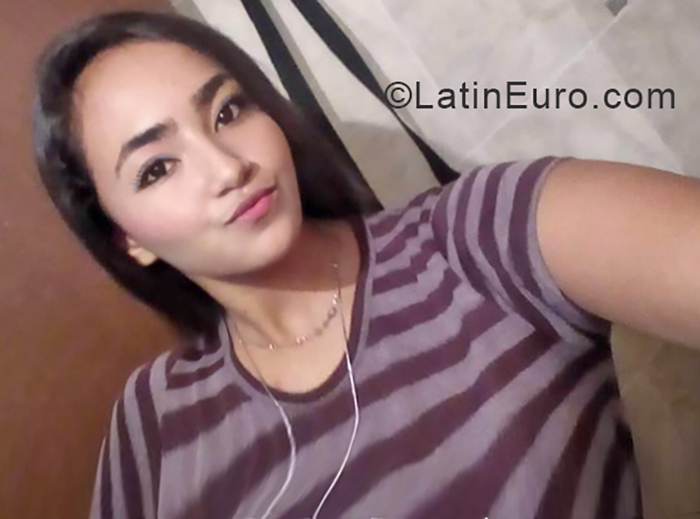 Date this sensual Venezuela girl Lisbeth from Libertador VE1764