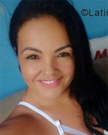 Date this nice looking Brazil girl Tiania from Cariacica BR10606