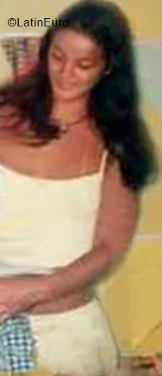 Date this nice looking Brazil girl Salvana from Recife BR10610