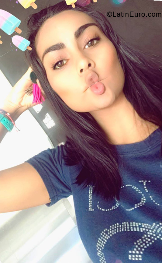 Date this tall Venezuela girl Magilet from Puerto Ordaz VE1791