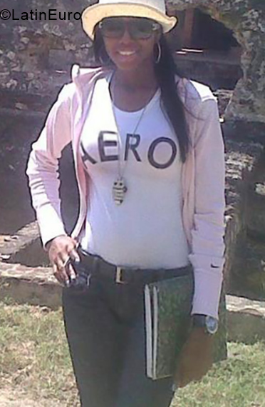 Date this hard body Dominican Republic girl Maria from Santo Domingo DO33232