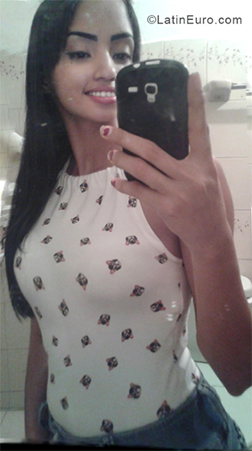 Date this stunning Venezuela girl Stephanny from Maracay VE1795