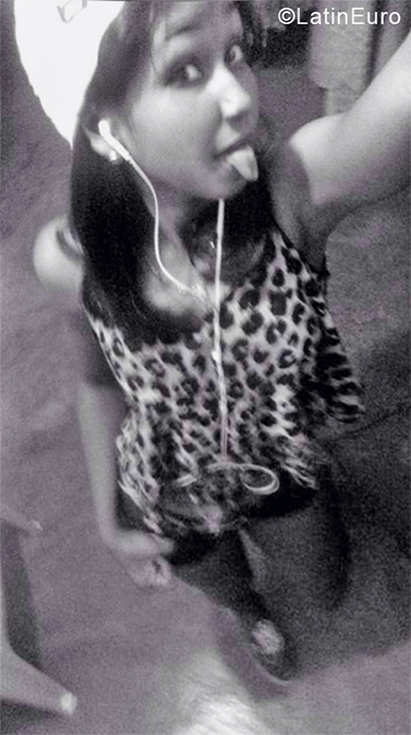 Date this hot Dominican Republic girl Liz from Santo Domingo DO32916