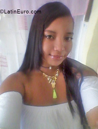 Date this gorgeous Colombia girl Samara from Cartago CO24164