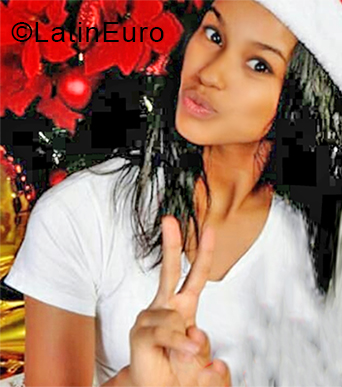 Date this hard body Dominican Republic girl Paola from Santo Domingo DO33822