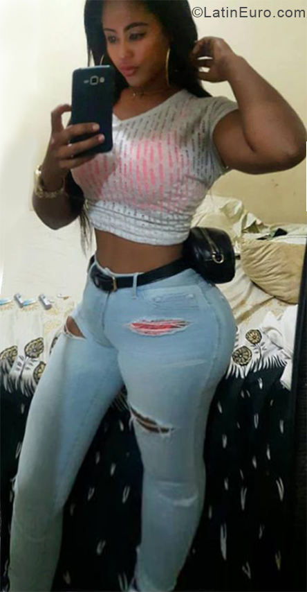 Date this cute Dominican Republic girl Kariana from Puerto Plata DO33016