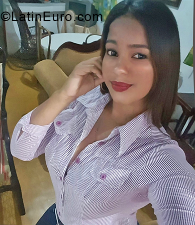 Date this fun Dominican Republic girl Jasmin vasquez from Santiago DO33030