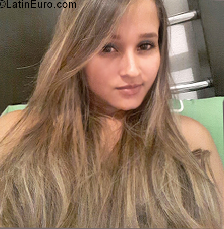Date this delightful Colombia girl Tatiana from Cali CO24236