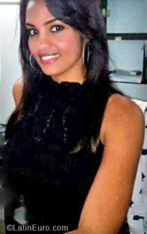 Date this beautiful Dominican Republic girl Shecid from Samana DO33079