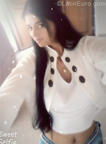 Date this attractive Colombia girl Patty from Chia CO25178