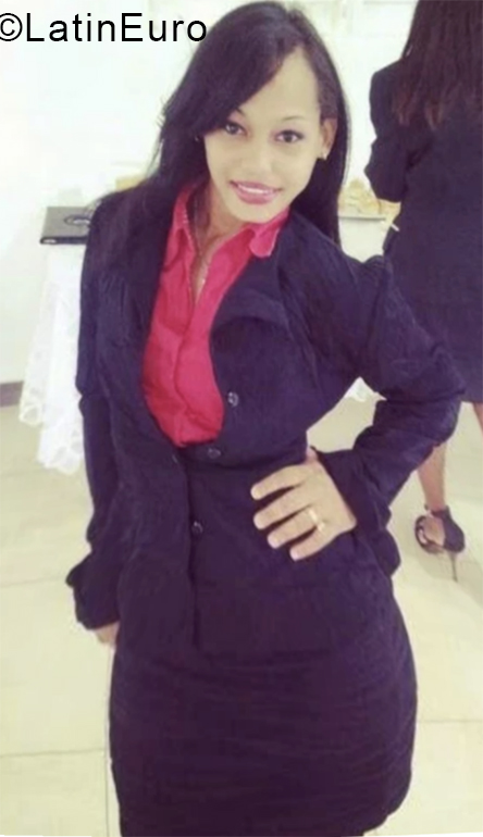 Date this lovely Dominican Republic girl Leslan from Santo Domingo Este DO33113