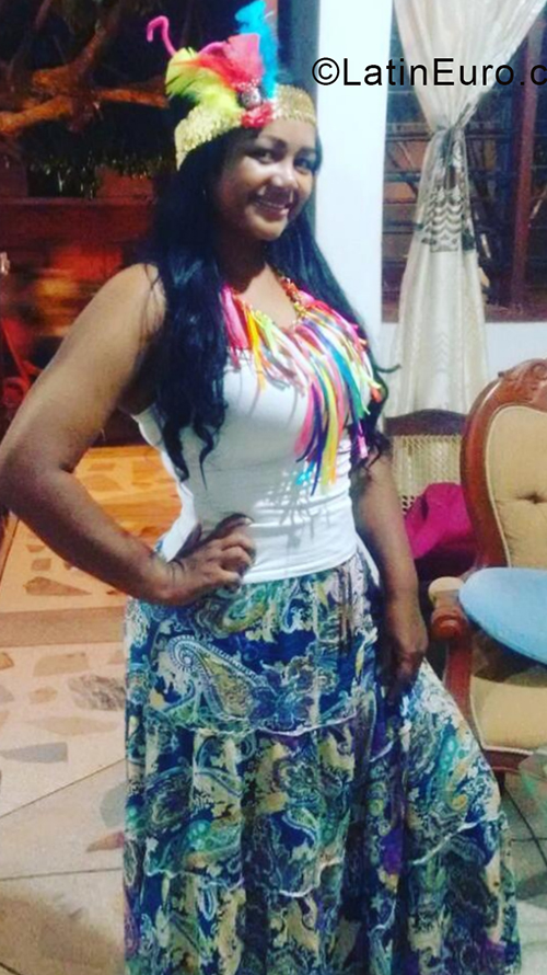 Date this voluptuous Colombia girl Elys from Ibaque CO24321
