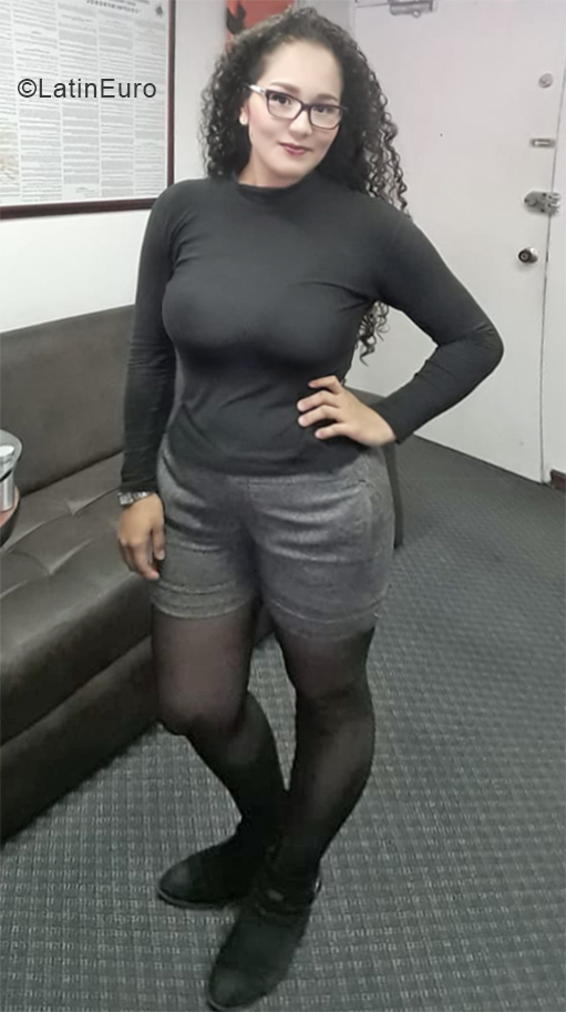 Date this gorgeous Colombia girl Leidy from Bogota CO24328