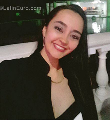 Date this passionate Colombia girl Zuleika from Cali CO24335