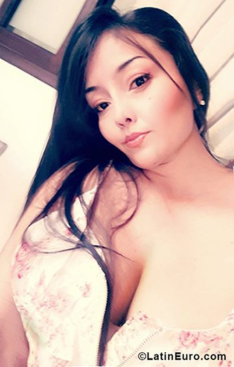 Date this voluptuous Colombia girl Marianita from Boyaca CO24346