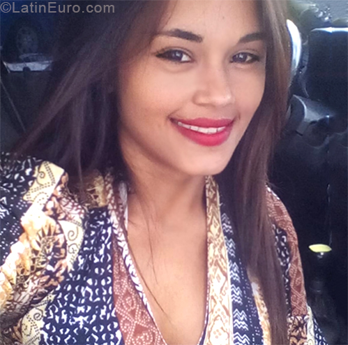 Date this charming Venezuela girl Orlina from Merida VE1873