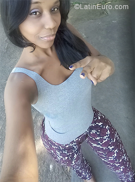 Date this georgeous Brazil girl Clia from Goias BR10665