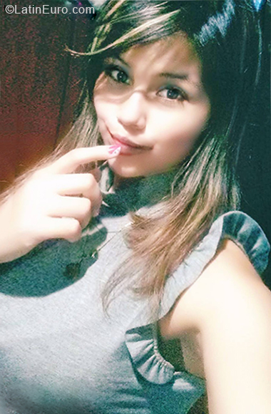 Date this foxy Colombia girl Leidy from Bogota CO24369