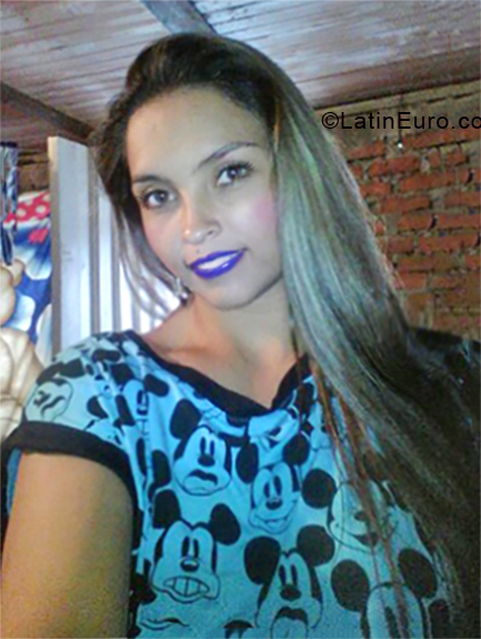 Date this sultry Colombia girl Andrea from Tulua CO24370