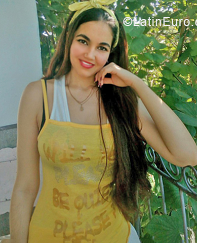 Date this exotic Cuba girl Leydis from Pinar Del Rio CU734