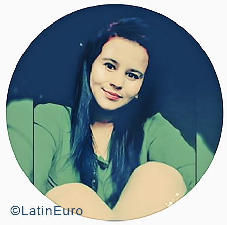 Date this georgeous Colombia girl Fernanda from Bogota CO24398