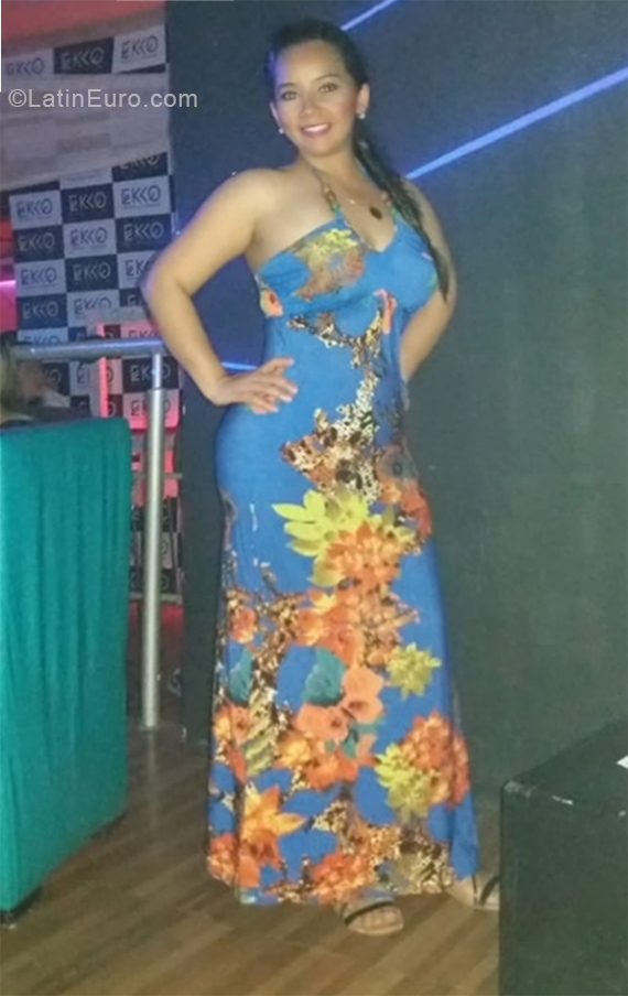 Date this hot Venezuela girl Lily from Barquisimeto VE1938