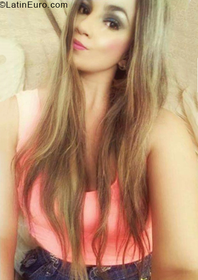 Date this gorgeous Colombia girl Karen from Martinez CO24444