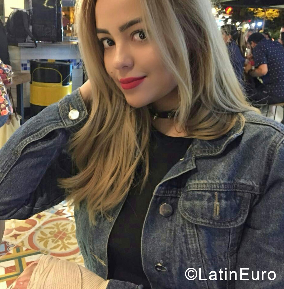 Date this beautiful Colombia girl Mariana from Medellin CO24445